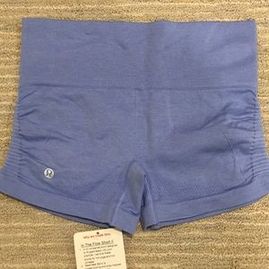 lululemon athletica Shorts - Lululemon In the Flow Short, size 6 lululemon athletica Shorts - Lululemon In the Flow Short, size 6